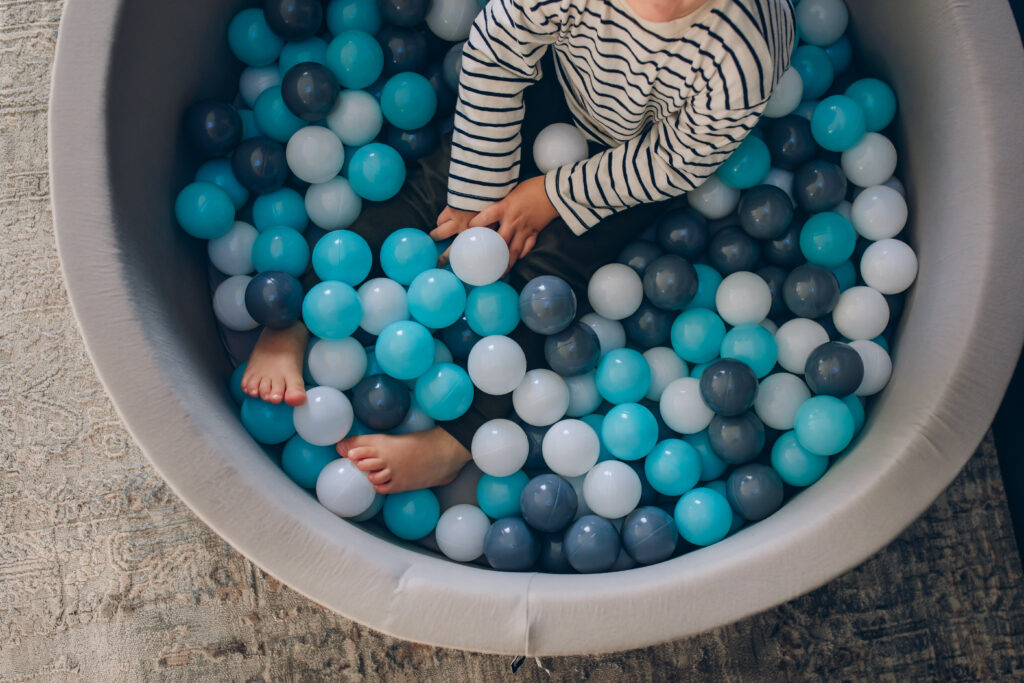 Soft Foam Ball Pool Pit 90cm x 40cm Theodore and Raffy
