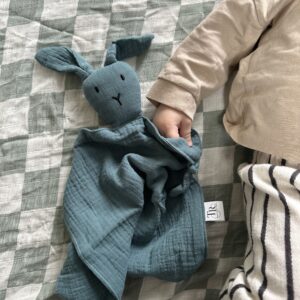 T&R Bunny Muslin Comforter - Teal